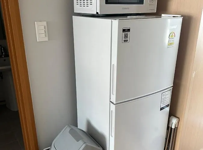 アパート Hongdae 1min From Hongik Uni Station Exit #1 *